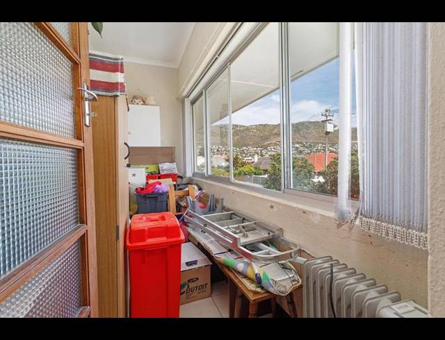 2 BEDROOM APARTMENT FOR SALE IN FISH HOEK